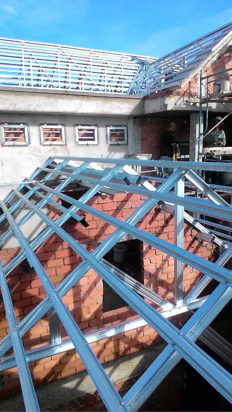 Ưu Điểm Của Vì Kèo Thép Nhẹ So Với Kèo Sắt Và Sắt Truyền Thống