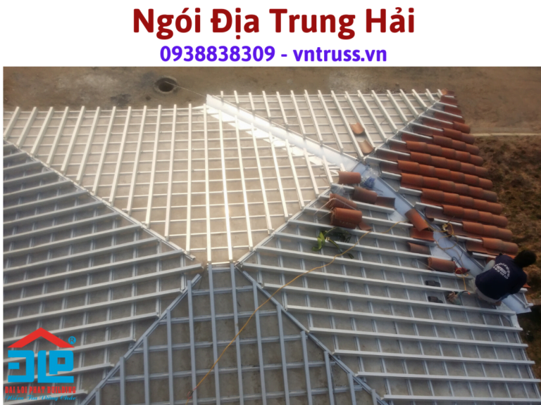 Thi Công Lợp Ngói Địa Trung Hải Giải Pháp Đột Phá Với Khung Kèo Thép Nhẹ VNTRUSS