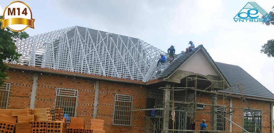 Nhà Biệt thự vườn mái thái lợp ngói ở Long Khánh, Đồng Nai Nhà Biệt thự vườn mái thái lợp ngói ở Long Khánh, Đồng Nai