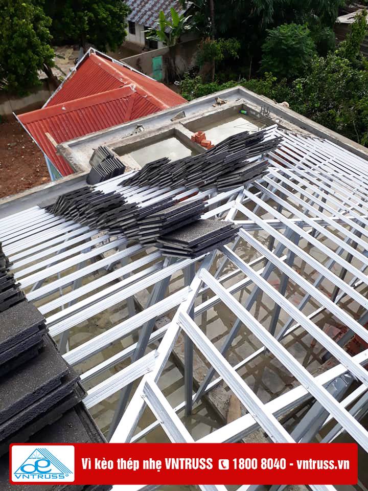 Công ty Đại Lợi Phát thi công mái nhà biệt thự vườn ở Kon Tum và Gia Lai Công ty Đại Lợi Phát thi công mái nhà biệt thự vườn ở Kon Tum và Gia Lai