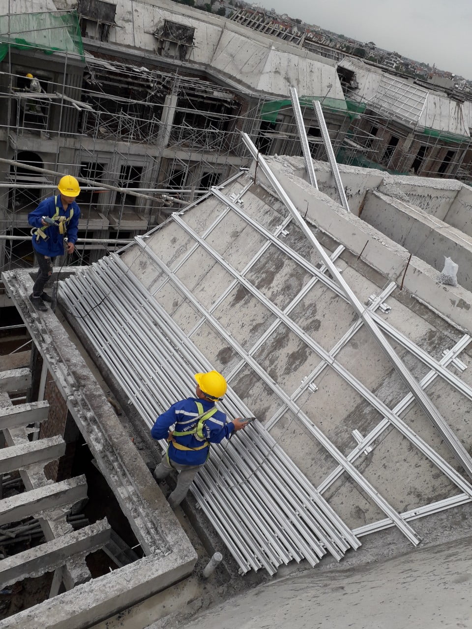 Khu đô Thị Thạch Bàn Lakeside Hà Nội khung kèo thép siêu nhẹ Vntruss và ngói đá đen Lai Châu Khu đô Thị Thạch Bàn Lakeside Hà Nội khung kèo thép siêu nhẹ Vntruss và ngói đá đen Lai Châu