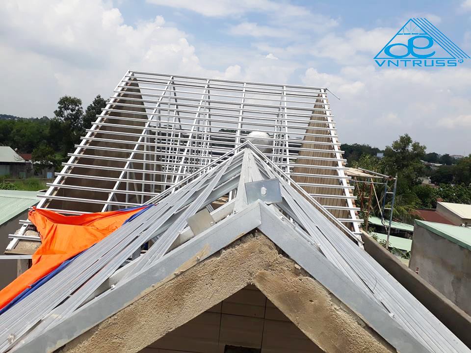 Nhà Biệt thự vườn mái thái lợp ngói ở Long Khánh, Đồng Nai Nhà Biệt thự vườn mái thái lợp ngói ở Long Khánh, Đồng Nai