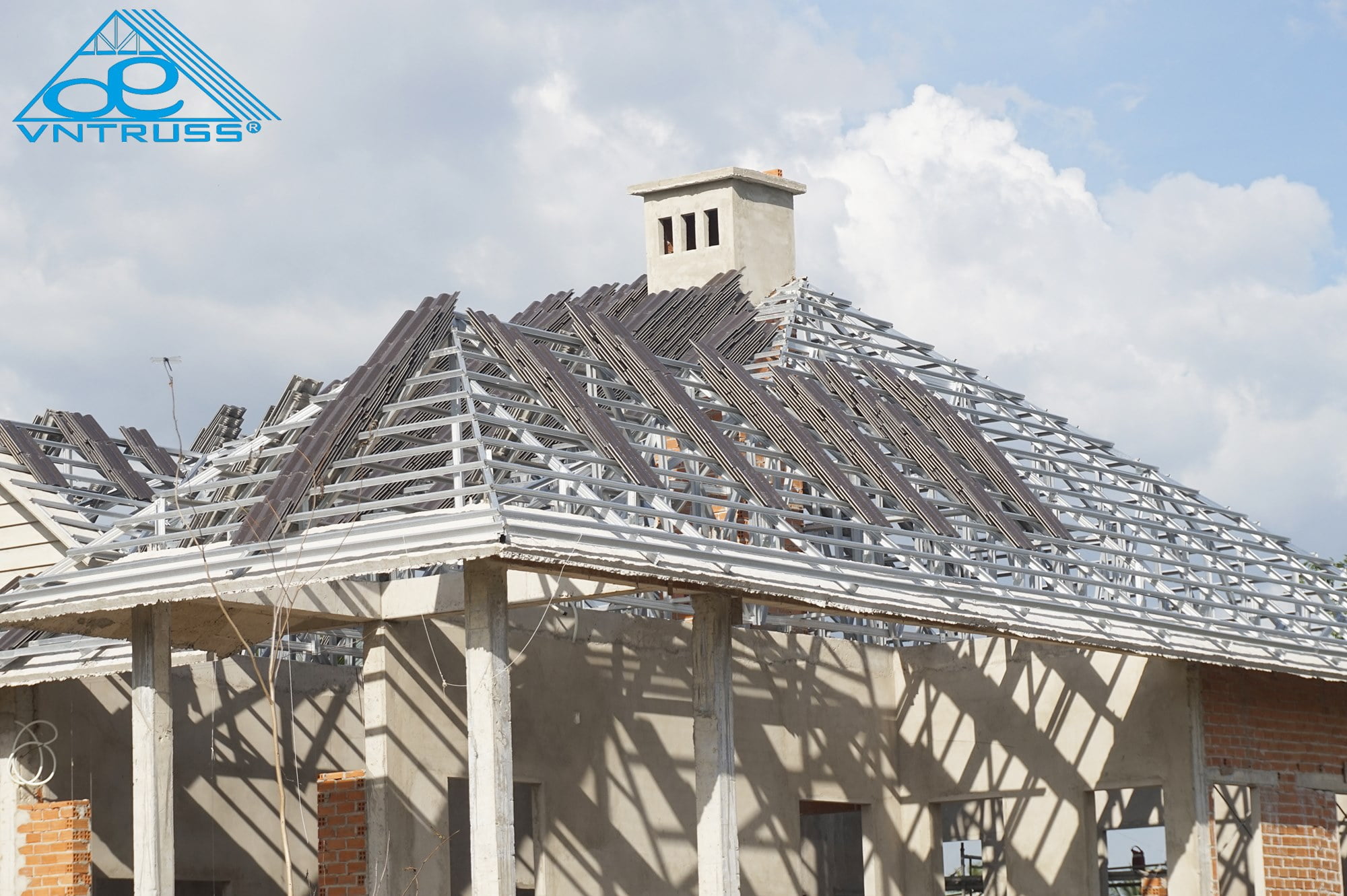 biet-thu-vuon-lop-ngoi-vi-keo-thep-nhe-vntruss-2