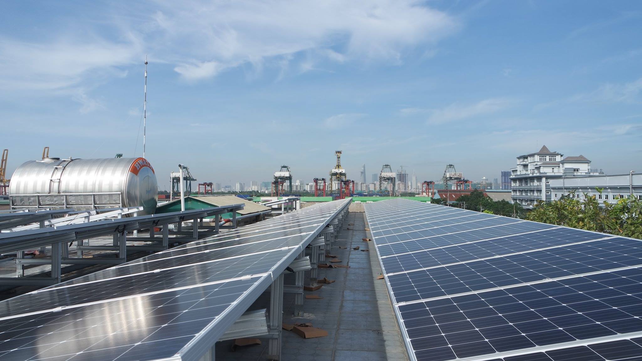 Kết cấu khung thép hợp kim nhôm kẽm VNTRUSS cho điện năng lượng mặt trời. Kết cấu khung thép hợp kim nhôm kẽm VNTRUSS cho điện năng lượng mặt trời.