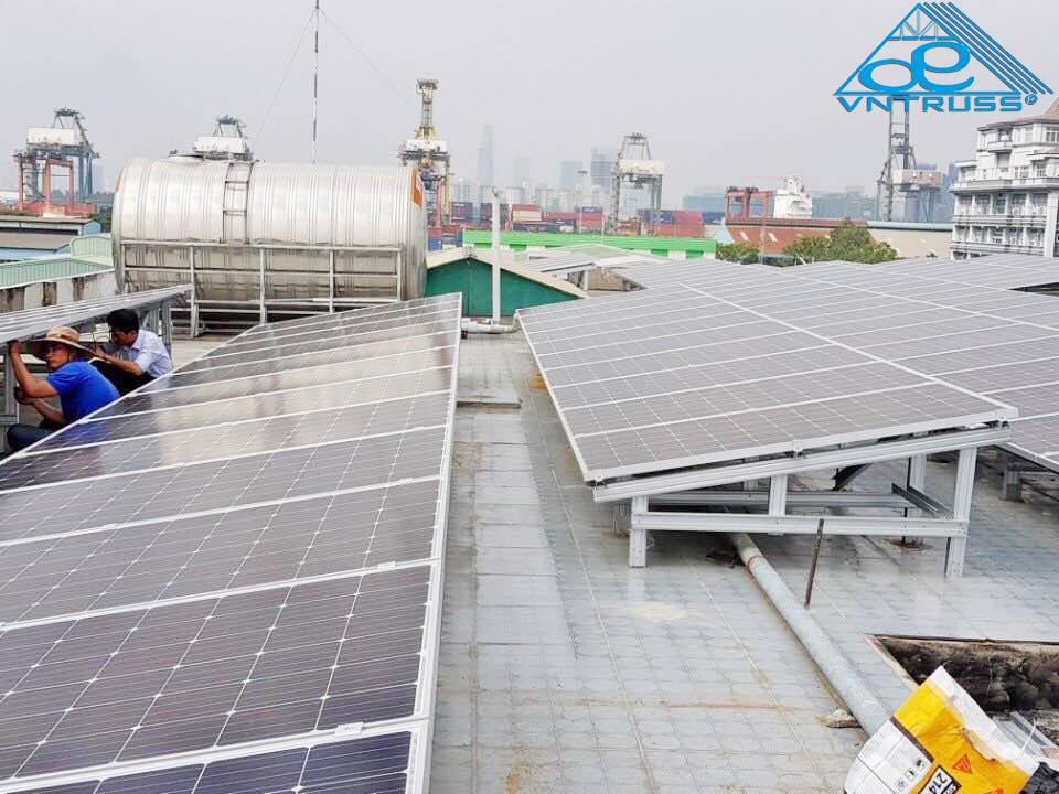 Kết cấu khung thép hợp kim nhôm kẽm VNTRUSS cho điện năng lượng mặt trời. Kết cấu khung thép hợp kim nhôm kẽm VNTRUSS cho điện năng lượng mặt trời.