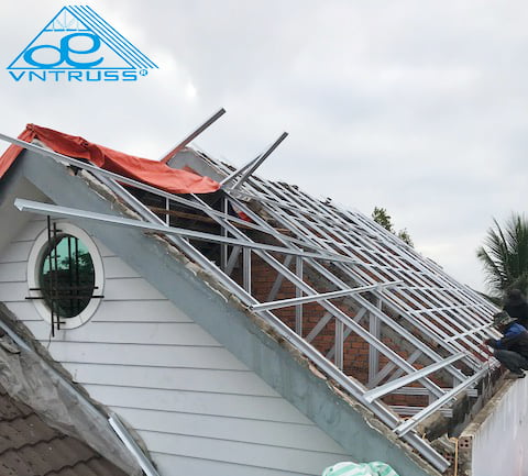 Vì kèo xà gồ gỗ lợp mái ngói biệt thự