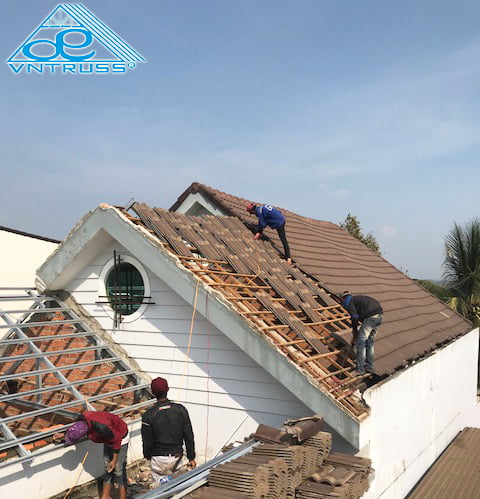 Vì kèo xà gồ gỗ lợp mái ngói biệt thự