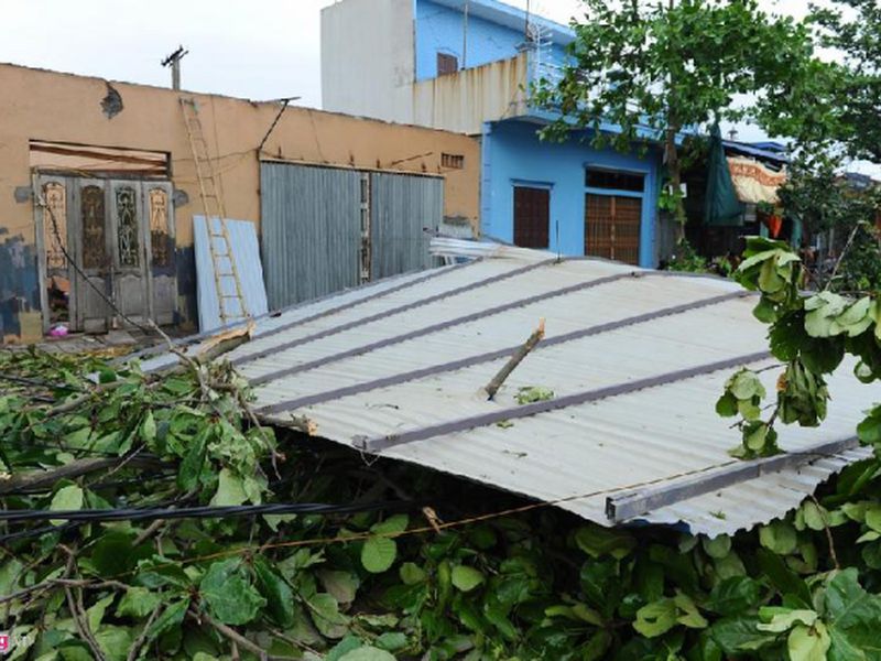 lợp mái tôn hay mái ngói