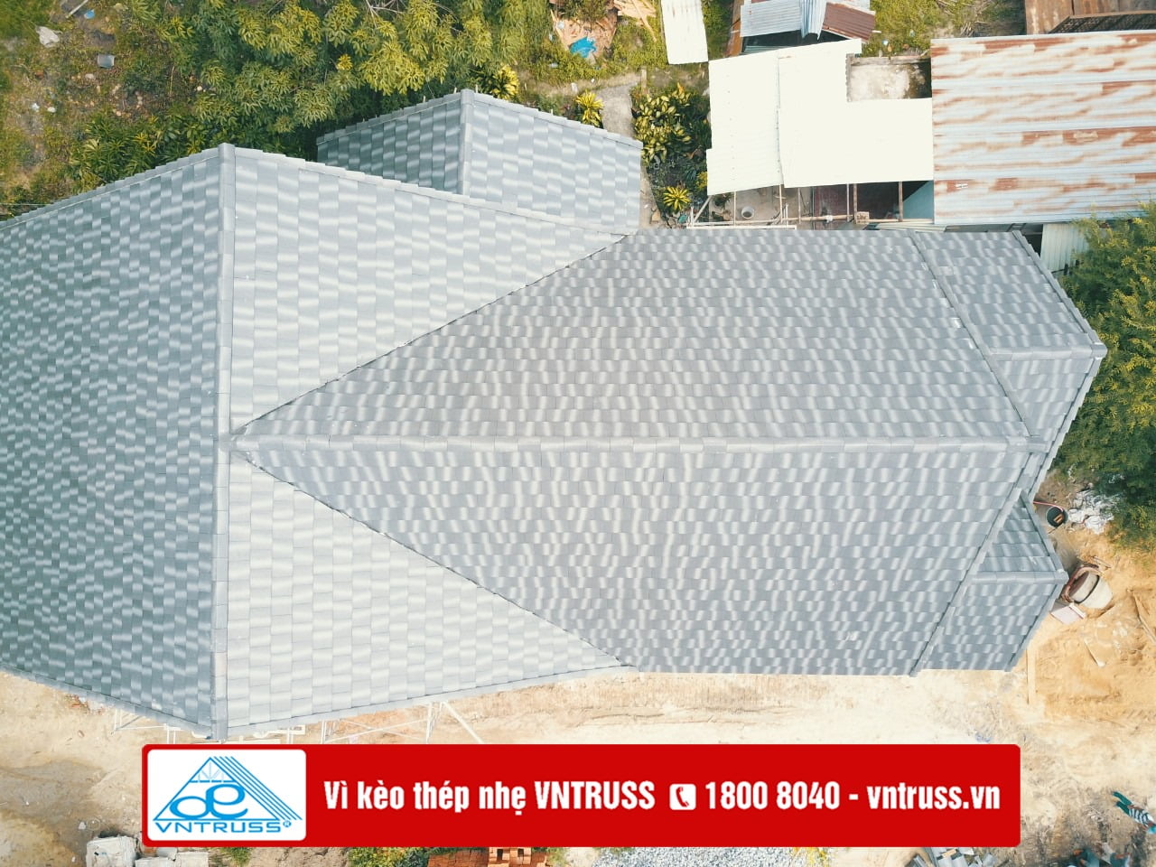 Biệt thự vườn mái thái lợp ngói ở Bàu Bàng, Bình Dương Biệt thự vườn mái thái lợp ngói ở Bàu Bàng, Bình Dương
