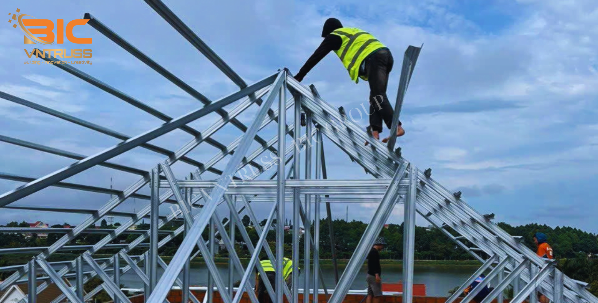 Sử dụng thanh thép TS35.50 trong kết cấu mái
