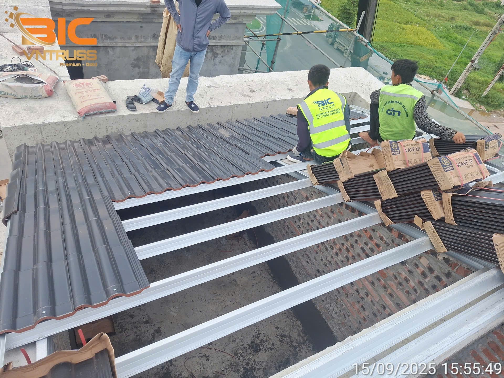 Thi Công Mái Ngói Khung Kèo Thép Nhẹ VNTRUSS Nam Thái Thái Nguyên