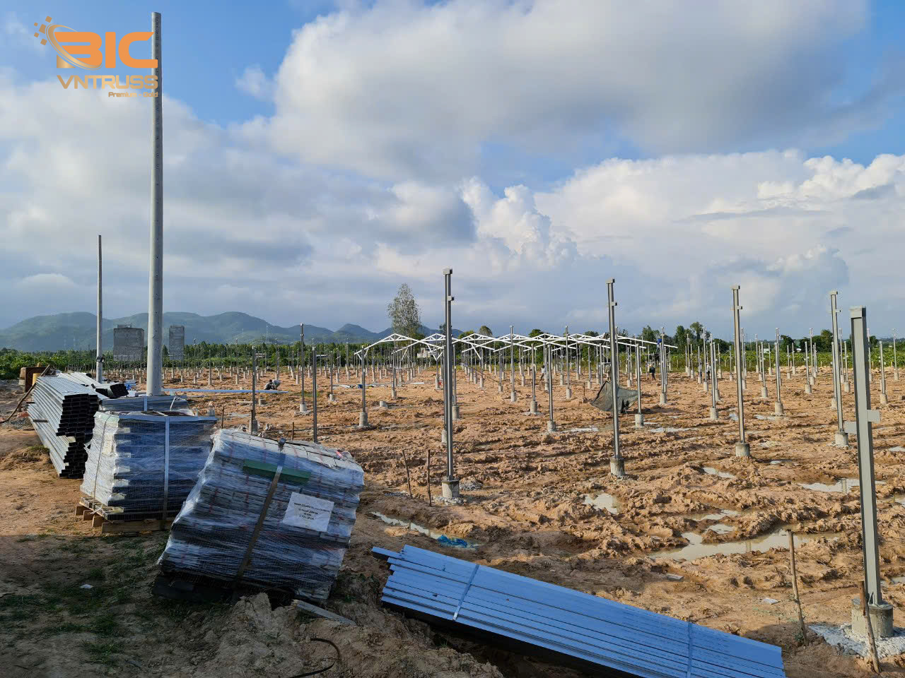 Khung năng lượng mặt trời